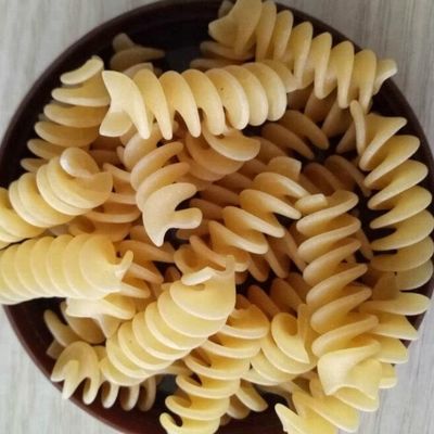 Aanpasbare industriële macaroni-pasta productielijn om aan de eisen van de klant te voldoen