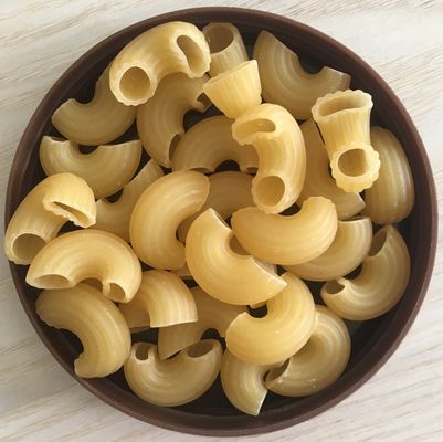 Eenvoudige werking Industriële pasta-machine Macaroni Productielijn